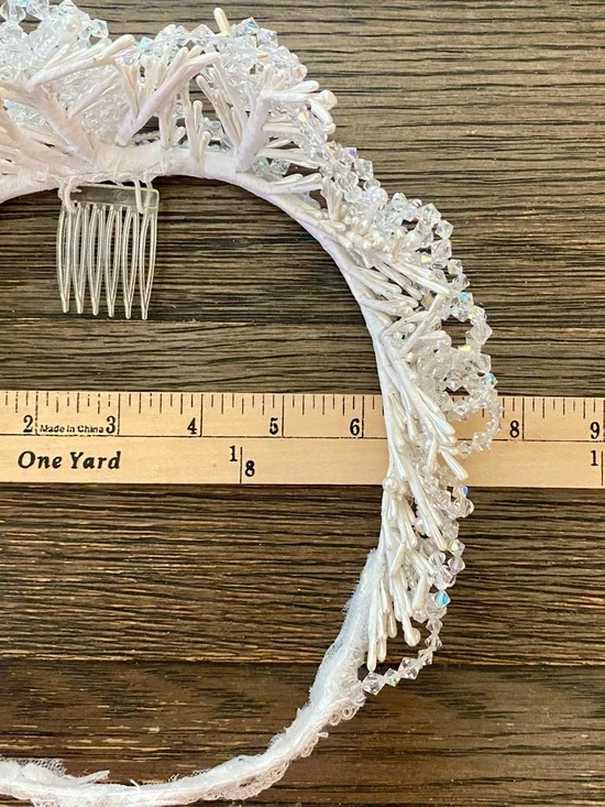 Vintage Women's Wedding Tiara White Faux Crystals Pearls Headpiece Bridal 90's - Picture 7 of 7